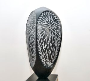 2024 - into being 2 - Iers hardsteen - 20x20x45 cm