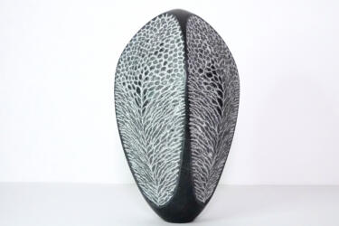 2021, into being, Iers hardsteen, 18x18x20.5 cm