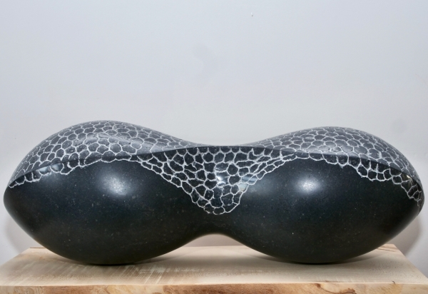 2024-about-to-3-a-Iers-hardsteen-54x18x19-cm