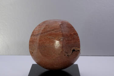 2021, zt - Iraans travertijn - 16 rondom x 17 cm 